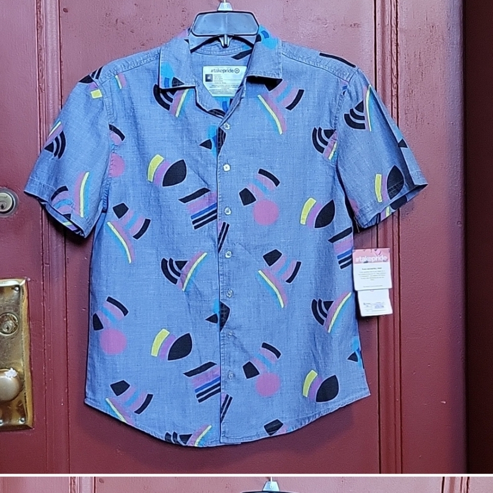 Take Pride Geometric Flag Print Button Down Chambray Short Sleeve Shirt Size S